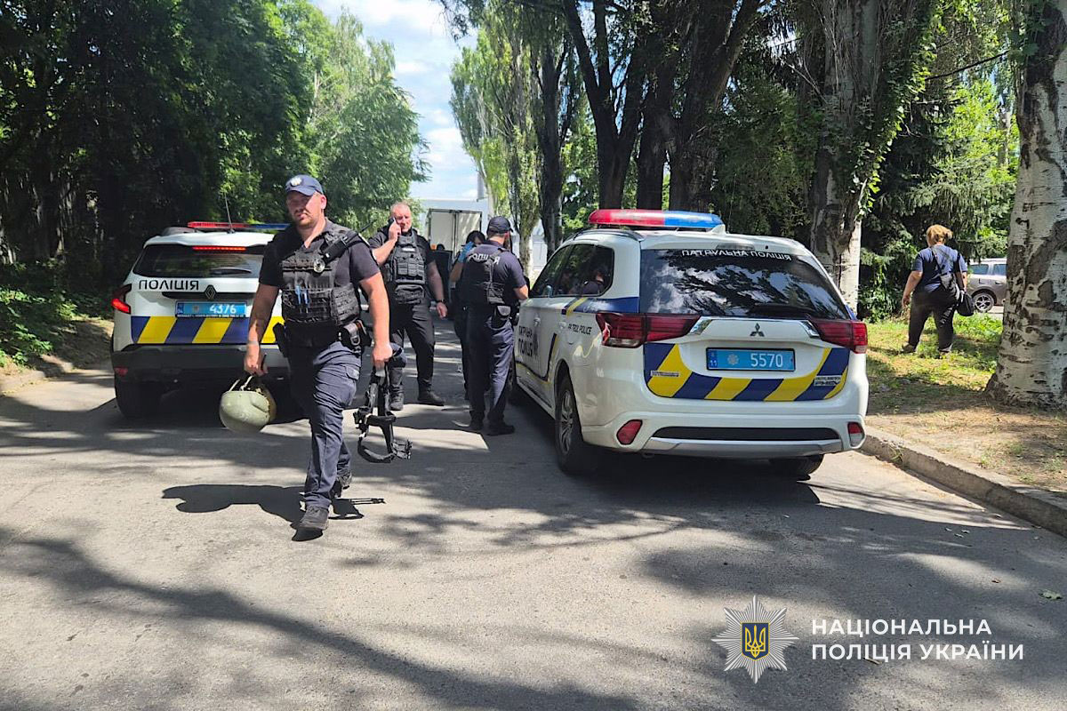 Ракетный удар по Днепру 29 июня: число погибших возросло, спасатели продолжают разбирать завалы Ракетный удар по Днепру 29 июня: число погибших возросло, спасатели продолжают разбирать завалы
