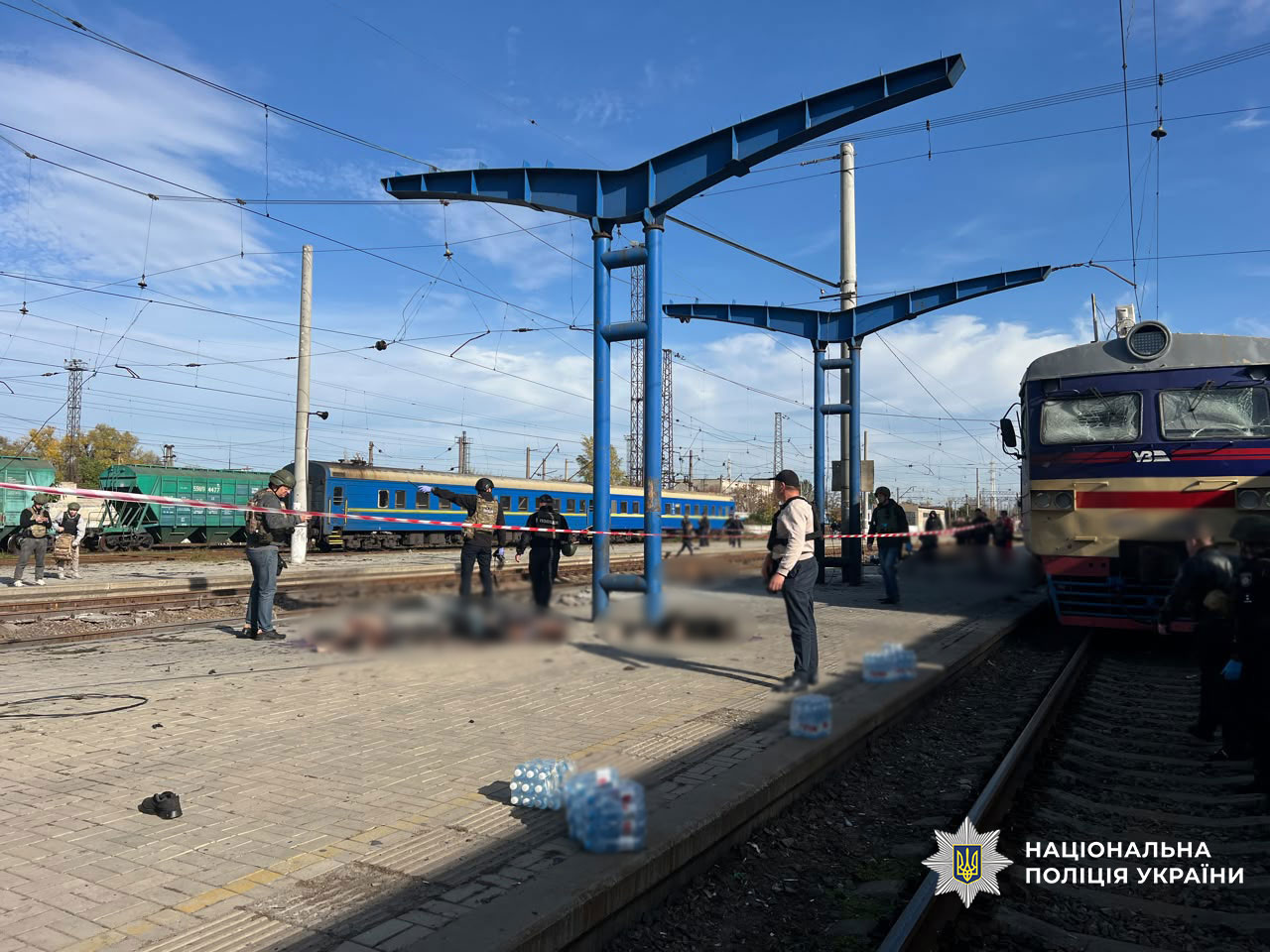 Российский дрон ударил по вокзалу Днепра: 14 погибших, 14 раненых Российский дрон ударил по вокзалу Днепра: 14 погибших, 14 раненых
