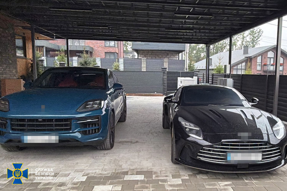 В Украине разоблачили сеть по производству фальсифицированного препарата для похудения: среди подозреваемых — владельцы клиники и другие участники схемы В Украине разоблачили сеть по производству фальсифицированного препарата для похудения: среди подозреваемых — владельцы клиники и другие участники схемы