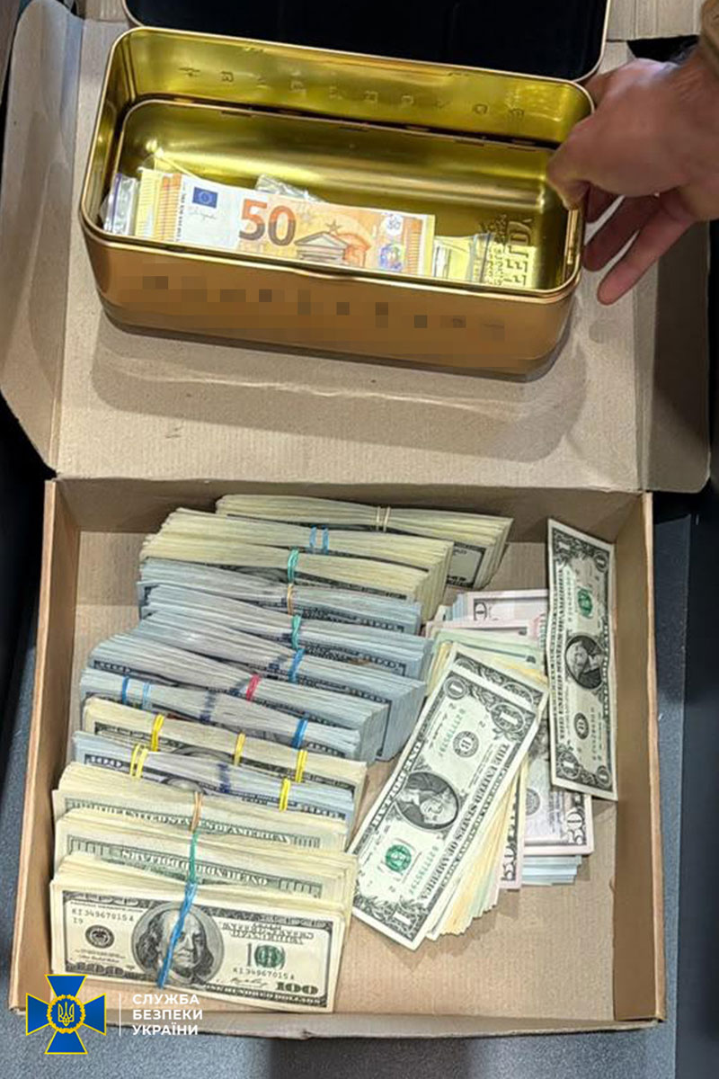 В Украине разоблачили сеть по производству фальсифицированного препарата для похудения: среди подозреваемых — владельцы клиники и другие участники схемы В Украине разоблачили сеть по производству фальсифицированного препарата для похудения: среди подозреваемых — владельцы клиники и другие участники схемы