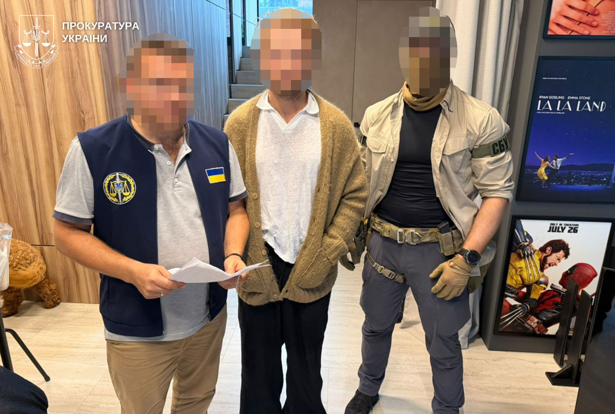 В Украине разоблачили сеть по производству фальсифицированного препарата для похудения: среди подозреваемых — владельцы клиники и другие участники схемы В Украине разоблачили сеть по производству фальсифицированного препарата для похудения: среди подозреваемых — владельцы клиники и другие участники схемы